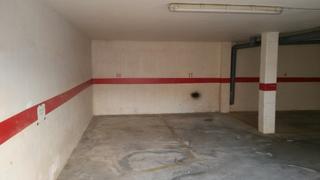 Lloguer Aparcament cotxe a Passeig dels til·lers 50. Plaza de parking pequeña en corró d'avall