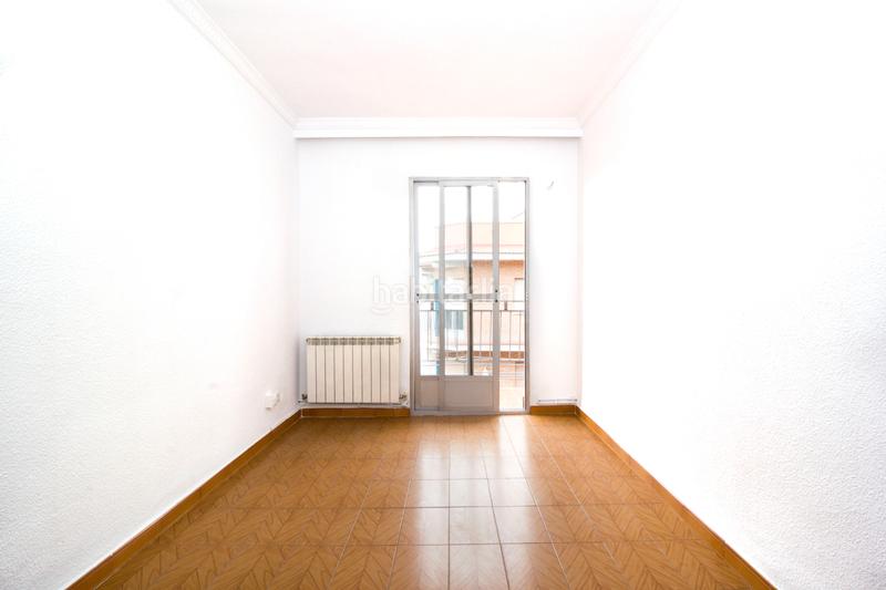 Foto e076bc9f-9059-474c-b0b0-b2b7038fbb4a. Piso en calle esperanza macarena 24 alquilado c/ esperanza macarena 24 en Madrid