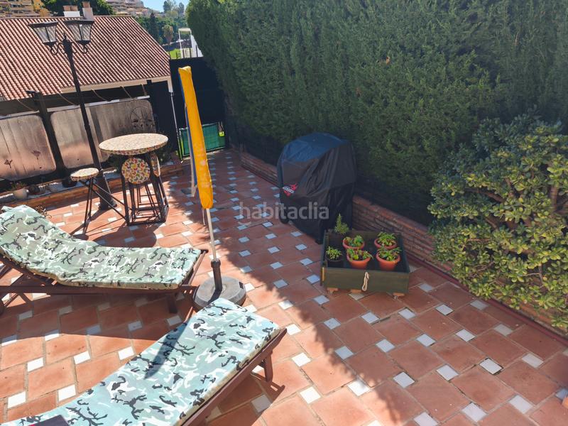 Foto 77f093b1-64fe-41bb-9382-2b67bdb70c00. Casa a schiera con camino riscaldamento parcheggio piscina in Benalmádena