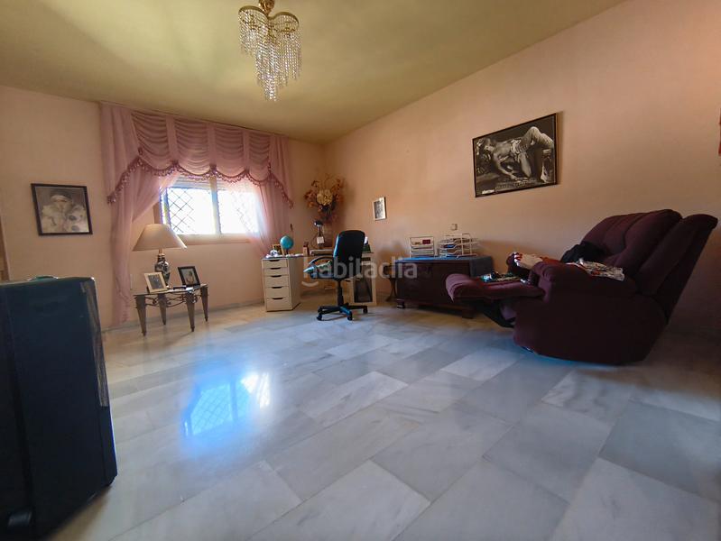 Foto a72c6cc7-d4fc-49bb-a24c-7c5d54e59a99. Casa a schiera con camino riscaldamento parcheggio piscina in Benalmádena