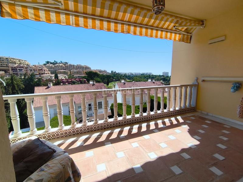 Foto ba44ed00-90b6-487b-b01c-2b19e099ef4e. Casa a schiera con camino riscaldamento parcheggio piscina in Benalmádena