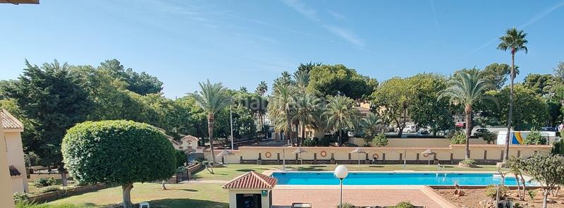 Foto ca90ac68-8fe6-4cde-959b-65fed6cb50bd. Casa a schiera con camino riscaldamento parcheggio piscina in Benalmádena