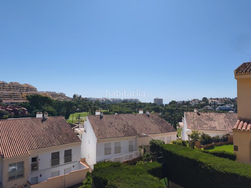 Foto ab2d749e-705a-4757-9901-fa588eafc511. Semi detached house with fireplace heating parking pool in Benalmádena