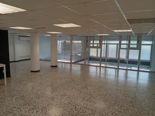 Location Local commercial  Passeig dels almogàvers. Oprtunidad!!