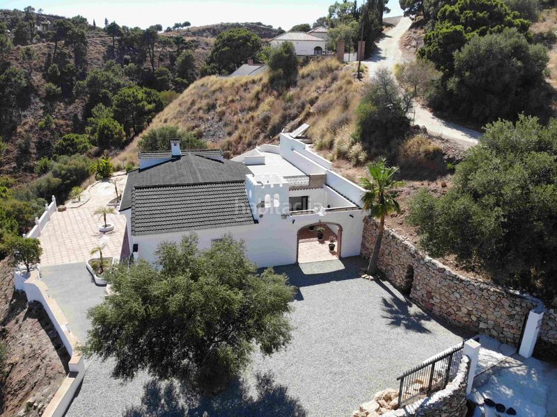 Foto 8675084f-2b1f-4f65-a10d-581b30940224. Masia amb piscina a altos de Estepona Estepona