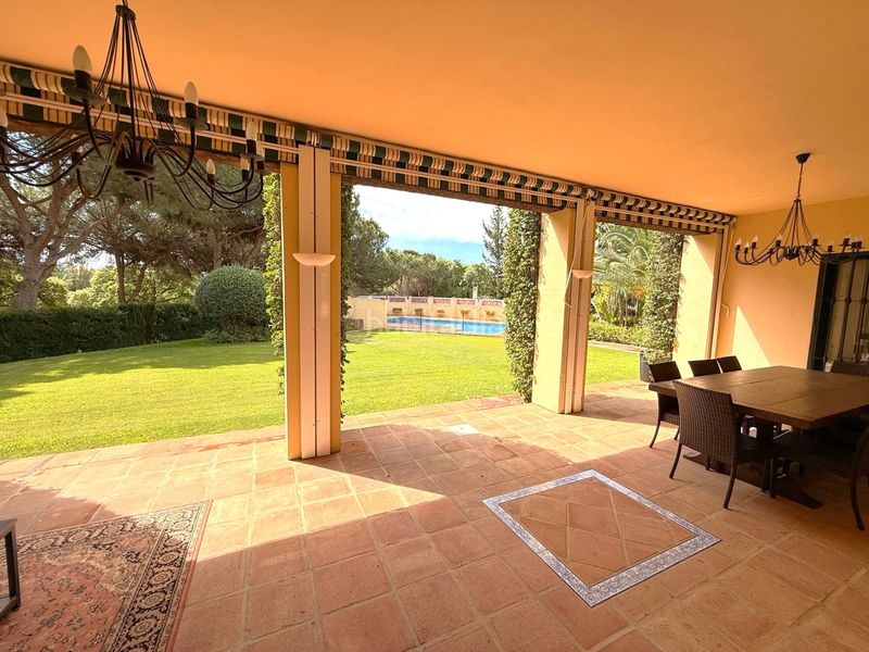 Foto fb0dbe0a-7bac-491c-8dfc-92263a91be91. Casa amb calefacció aparcament piscina a Sotogrande alto Sotogrande