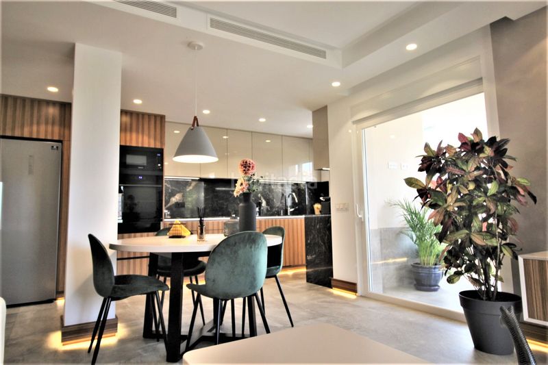 Foto 7340077e-327f-4257-adee-c9733f870e96. Apartament amb aparcament piscina a puerto de Estepona Estepona