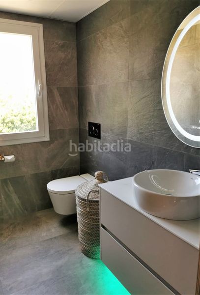 Foto de92ddf1-61a0-4a05-9b1e-ceb4d1afdad3. Apartament amb aparcament piscina a puerto de Estepona Estepona