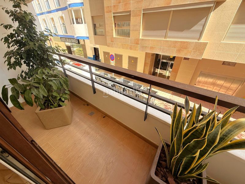 Foto b6fa9f25-7eaa-481d-9519-45f26e93f42f. Apartament amb calefacció a Centro Estepona