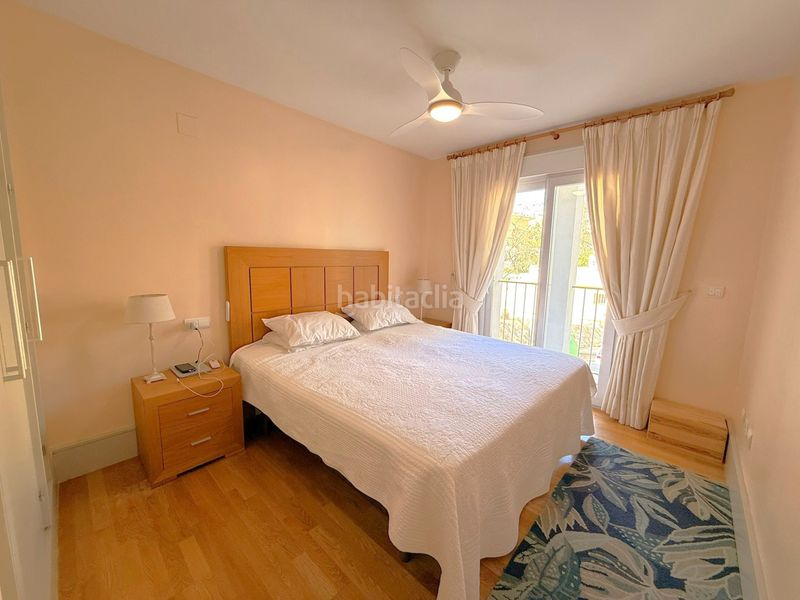 Foto 56da6276-e7cf-4389-9dae-ffd3db88e932. Apartament amb aparcament piscina a puerto de Estepona Estepona