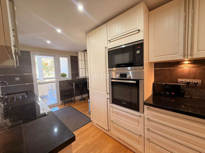 Foto b194268e-93fa-48d8-8795-280b42d82ead. Apartament amb aparcament piscina a puerto de Estepona Estepona