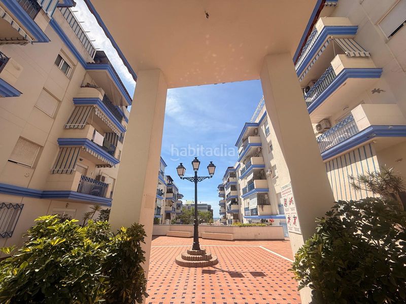 Foto 858fa8e4-691e-4125-82f7-9c5bcc0ca4e2. Apartament amb aparcament piscina a Centro Estepona