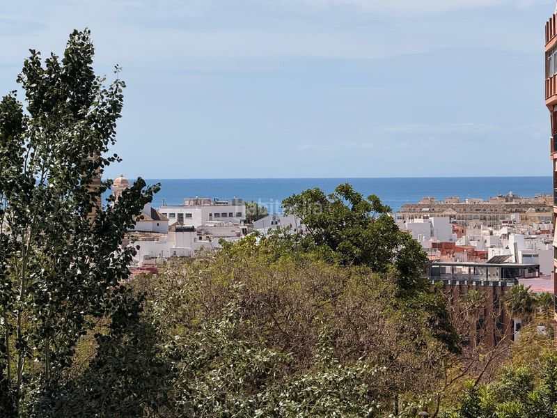 Foto b7a0d210-266f-42ef-b3b9-647e4a7bf006. Apartament amb aparcament piscina a Centro Estepona
