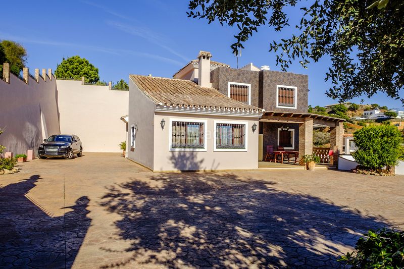 Foto 324b74f4-f7a6-4014-9183-147ab7ddb261. Casa a altos de Estepona Estepona