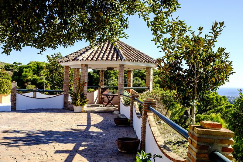 Foto a462a223-d358-4b22-bb3d-454f2b04fb46. Casa a altos de Estepona Estepona