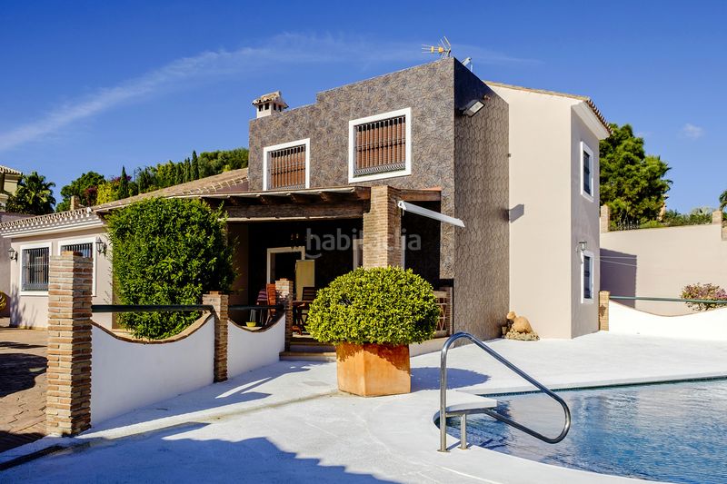 Foto e2297f4b-75ce-43c8-800c-0db8105b3b25. Casa a altos de Estepona Estepona