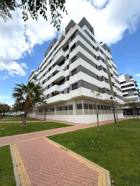Foto 20aede0d-53ba-4833-b2fe-10f829b12495. Apartament amb aparcament piscina a Centro Estepona