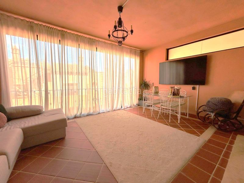 Foto c28e5b52-b612-4bff-9e9d-350b1f09c9d8. Casa adossada amb calefacció aparcament a Guadalobón Estepona