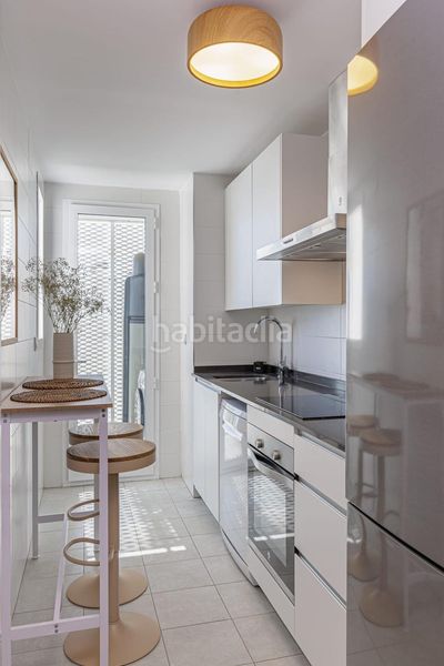 Foto a7dc7122-4337-436d-8d5c-d35c8b6f093a. Àtic amb aparcament a Centro Estepona