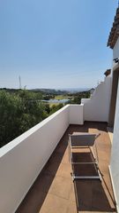 Casa a schiera in Guadalobón. Magnífica casa adosada en estepona oeste con impresionantes vist