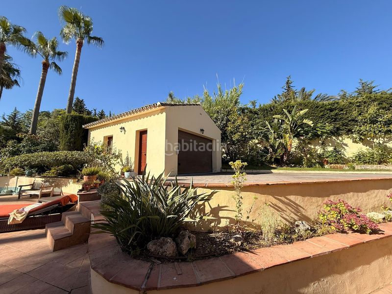 Foto 96a805a5-4e78-42ee-9a5c-3f5f15732060. Casa amb aparcament piscina a Las Lomas Estepona
