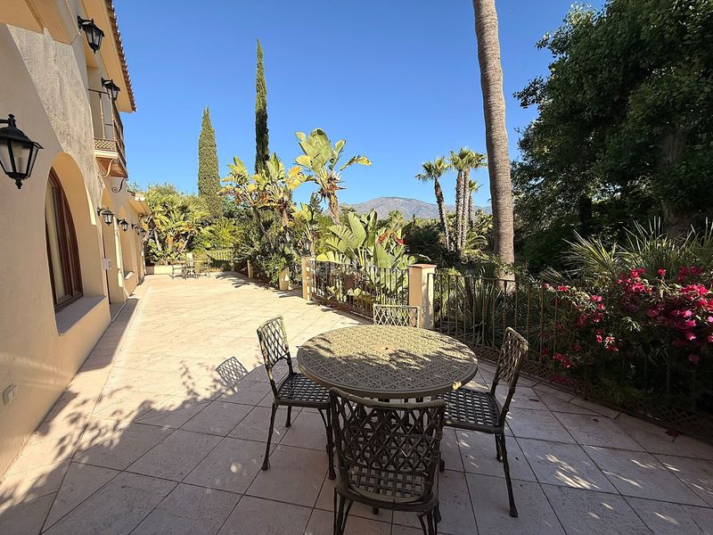 Foto ab4d3766-5509-4510-a1bc-242699561789. Casa amb aparcament piscina a Las Lomas Estepona