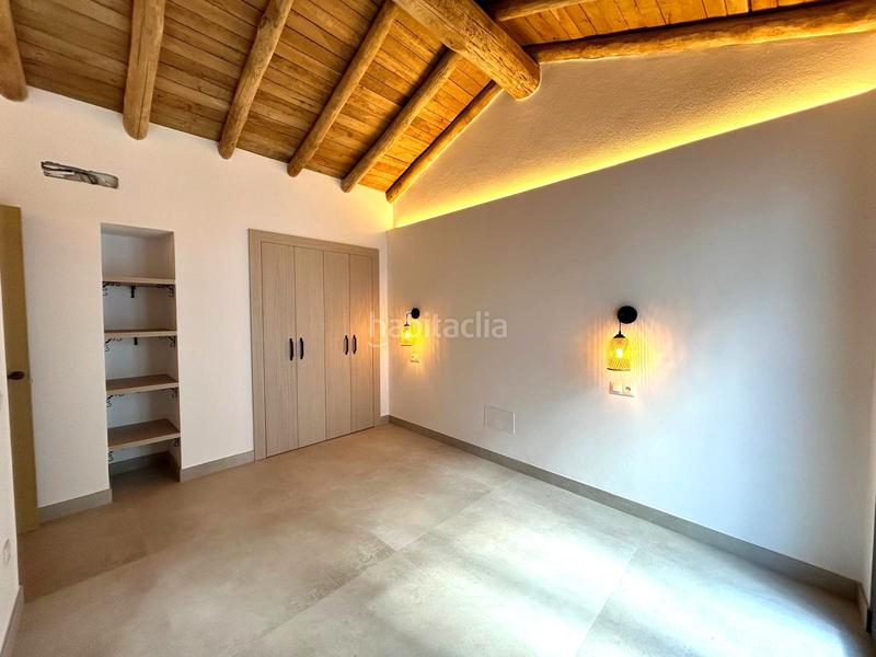 Foto 0c99e5a4-8e97-44e3-baab-bde8e5dab101. Casa completamente reformada, casa de pueblo con gran encanto Centro en Estepona