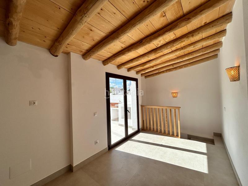 Foto c3cf5a01-f26e-44df-90d0-261182fd8a48. Casa completamente reformada, casa de pueblo con gran encanto Centro en Estepona