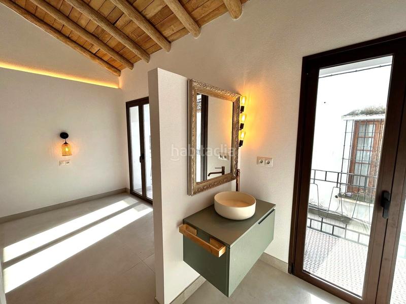Foto cc1b7b7e-98f9-41c8-8268-6fffd84017cb. Casa completamente reformada, casa de pueblo con gran encanto Centro en Estepona