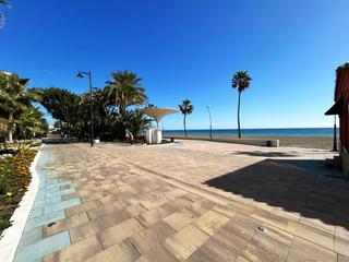 Apartament en Centro. A 20 metros de la playa y paseo marttimo de estepona