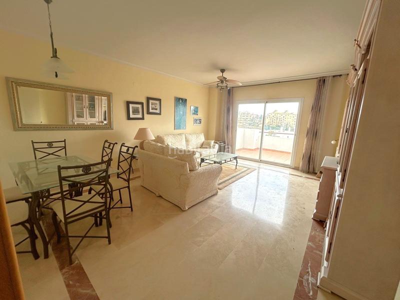Foto 4bf40a44-3f7f-4ba2-bfa4-396c53093546. Ático estupendo ático dúplex con grandes terrazas soleadas en la zona de selwo, . en Estepona
