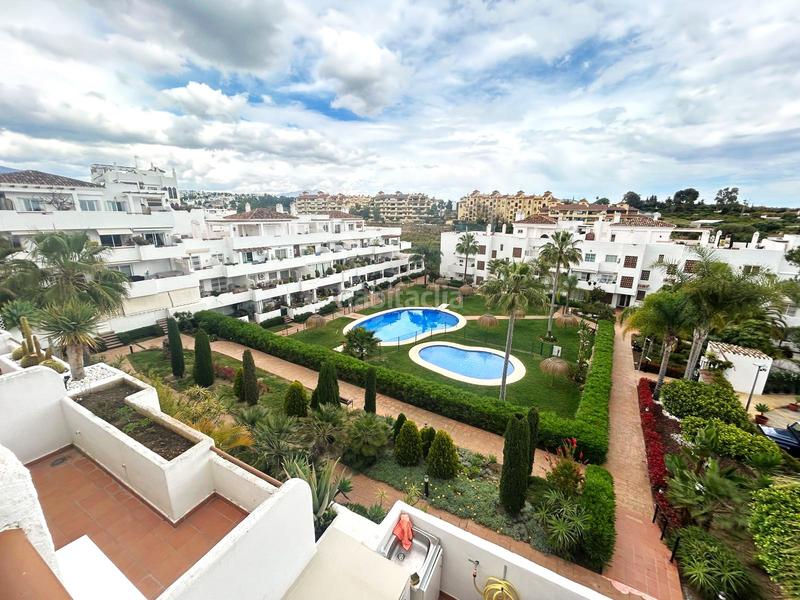Foto a06acda5-ba0d-4c61-98c5-4b9f592834b6. Ático estupendo ático dúplex con grandes terrazas soleadas en la zona de selwo, . en Estepona