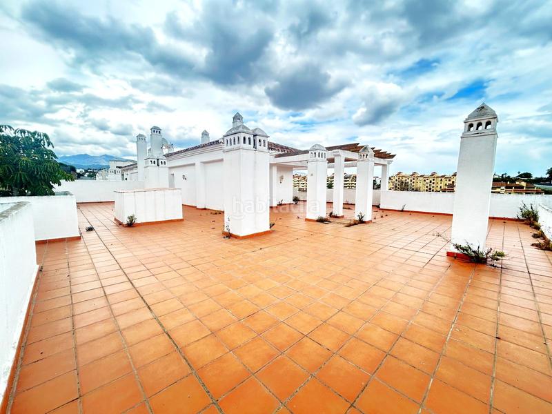 Foto a36d4f96-8d56-4919-a6b7-3af5fa4b4e99. Ático estupendo ático dúplex con grandes terrazas soleadas en la zona de selwo, . en Estepona