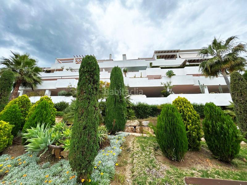 Foto c59d9c56-4962-4159-a792-1e4fc66cbaab. Ático estupendo ático dúplex con grandes terrazas soleadas en la zona de selwo, . en Estepona