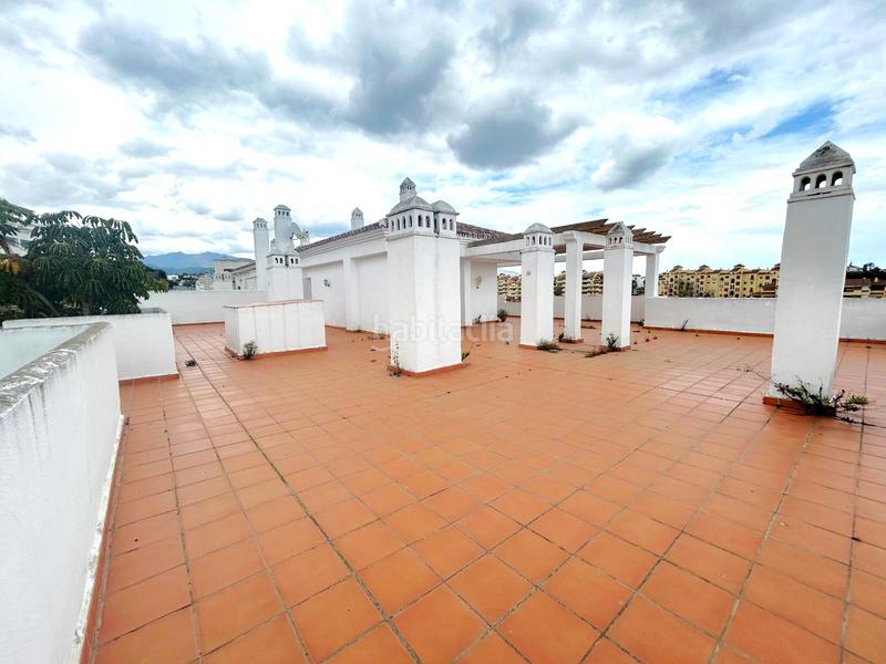 Foto ce6e4ce3-96aa-460c-b2f7-3d3f65f0133a. Ático estupendo ático dúplex con grandes terrazas soleadas en la zona de selwo, . en Estepona