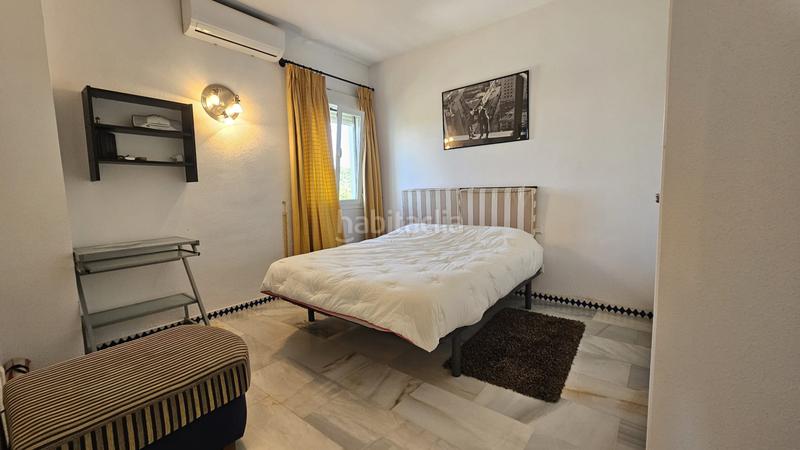 Foto 72ee0f26-c870-472d-b2d6-931445441410. Apartamento pisazo con terraza enorme y vistas al mar en Estepona