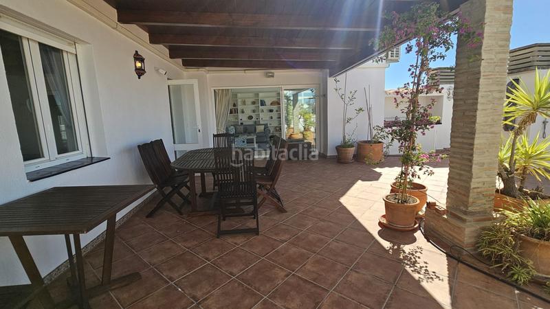 Foto 8a102d32-8d9c-4677-8b99-4a3b858abddb. Apartamento pisazo con terraza enorme y vistas al mar en Estepona