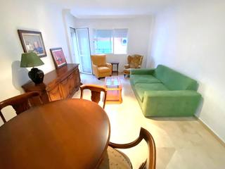 Apartament en Centro. Amplio apartamento de dos dormitorios situado en el corazn de l