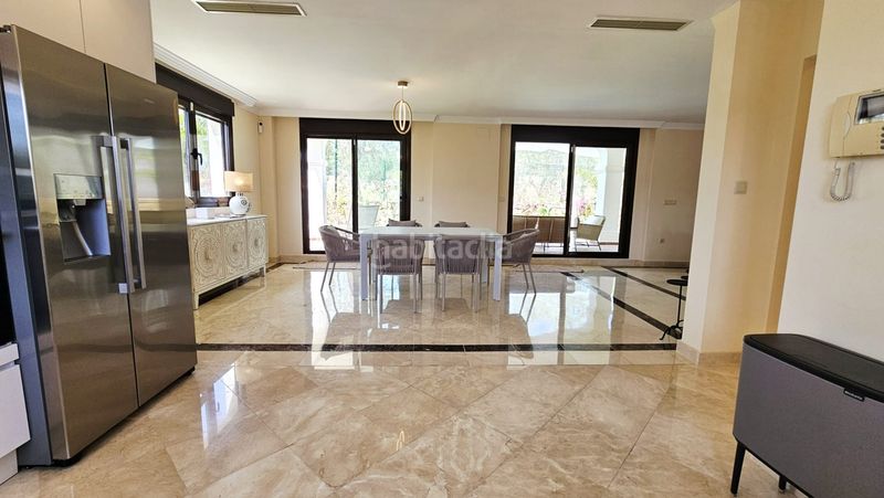 Foto 91ed2879-90b5-44b0-9c90-1d3d90567432. Casa amb calefacció aparcament piscina a Guadalobón Estepona