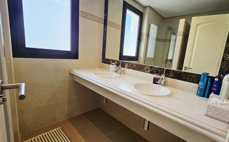 Foto cbd389a6-ab38-4fec-8e43-b438295e5e3f. Casa amb calefacció aparcament piscina a Guadalobón Estepona