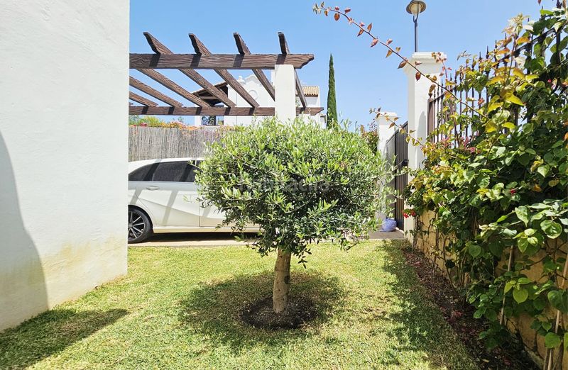 Foto e3f42014-f2c6-4c02-bbea-ca44d09924c8. Casa amb calefacció aparcament piscina a Guadalobón Estepona