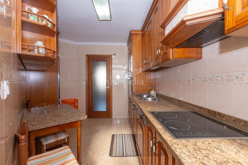 Foto 11a21dab-3485-4c68-8747-122bbcf129be. Apartamento piso a la venta en avda. andalucia, . en Estepona