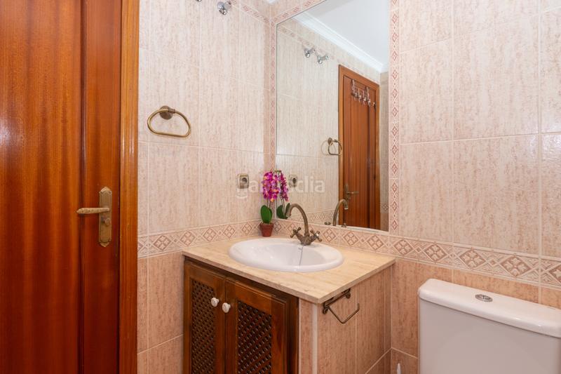 Foto 17184d1c-37a4-476c-8eb2-f24c7915e601. Apartamento piso a la venta en avda. andalucia, . en Estepona