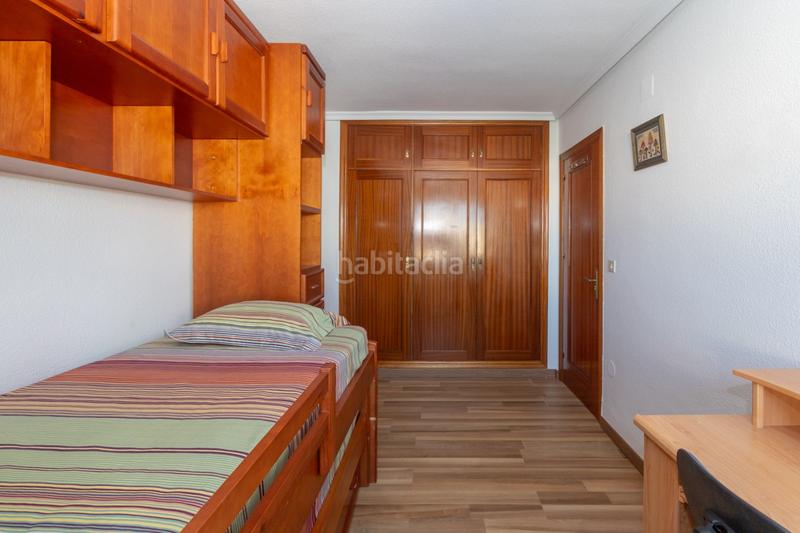 Foto 1b77e3f0-db3c-4816-b14e-854f5bbad393. Apartamento piso a la venta en avda. andalucia, . en Estepona