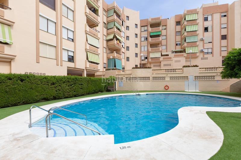 Foto 2b1a9ad8-2cc5-467a-a766-7328a31ab3a0. Apartamento piso a la venta en avda. andalucia, . en Estepona