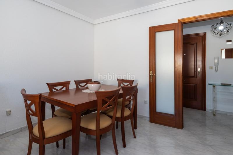Foto 4c947bda-4342-4760-bdb0-55ddd045e34d. Apartamento piso a la venta en avda. andalucia, . en Estepona
