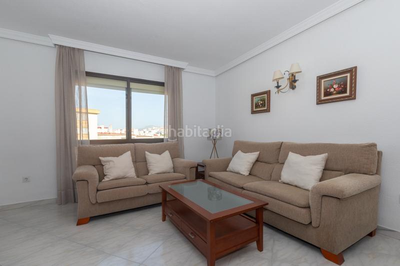Foto 6bcc93e6-cc0c-4037-9545-0ad2e0f2e7ef. Apartamento piso a la venta en avda. andalucia, . en Estepona