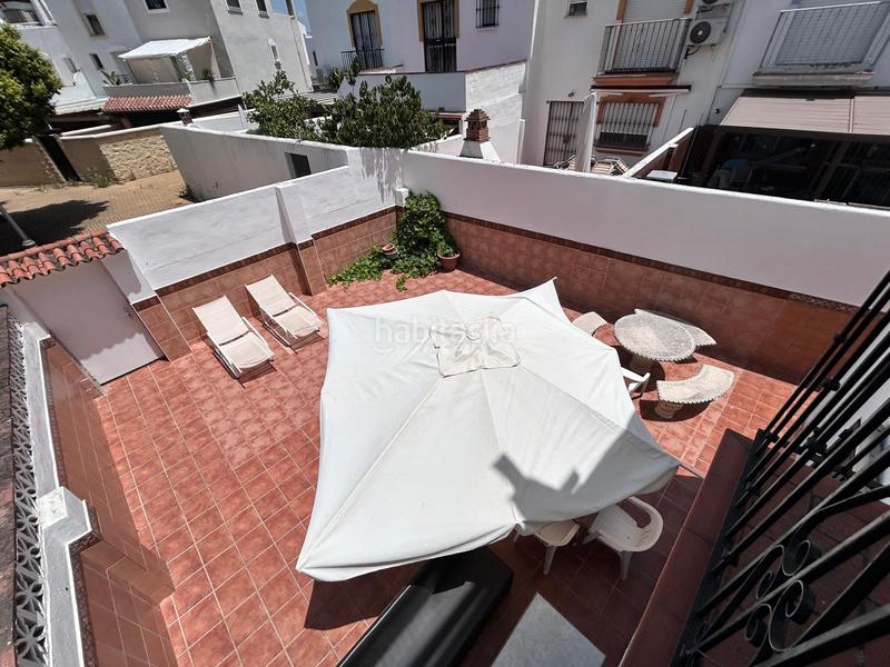 Foto 134a0479-6377-407c-a62a-fb991aeb6493. Casa adosada estupenda adosada pueblo con gran potencial en Estepona
