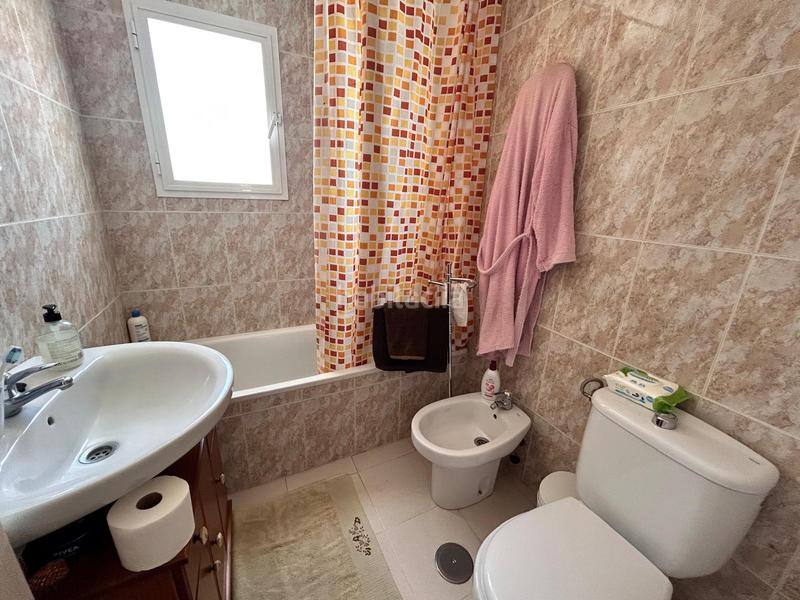 Foto 42b56ad8-e732-43e9-b31b-2ce543b45b83. Casa adosada estupenda adosada pueblo con gran potencial en Estepona