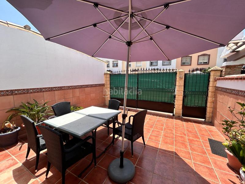 Foto 4e3d70d0-9e5e-4b6e-a649-0867d9a9a3a6. Casa adosada estupenda adosada pueblo con gran potencial en Estepona